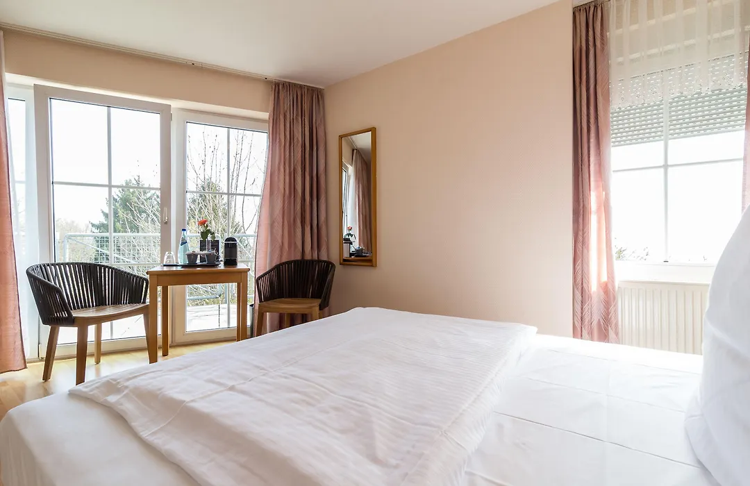 Hotel Schöne Aussicht-1