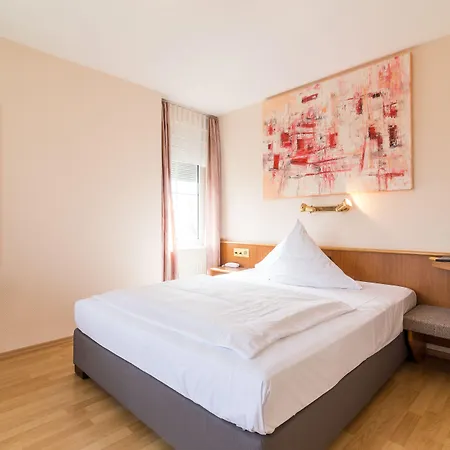 Hotel Schöne Aussicht-3