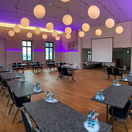 Hotel Schoene Aussicht-3